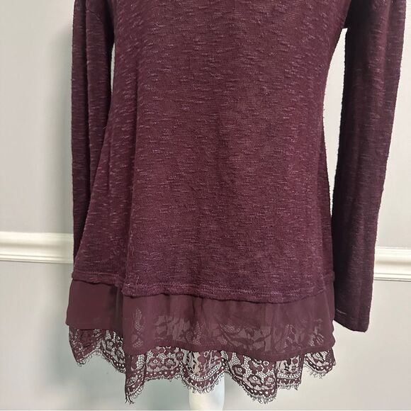 Eyeshadow sheer long sleeve top with layered lace on bottom size S - Picture 5 of 8